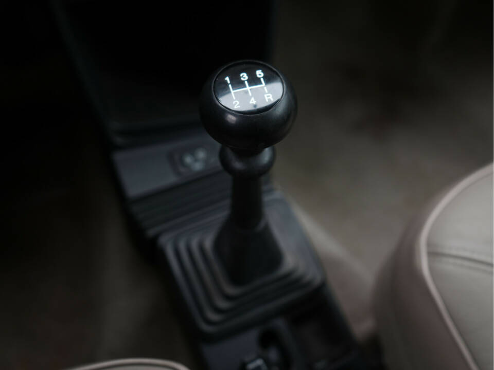 Image 16/29 of Saab 900 2.0i 16V (1993)