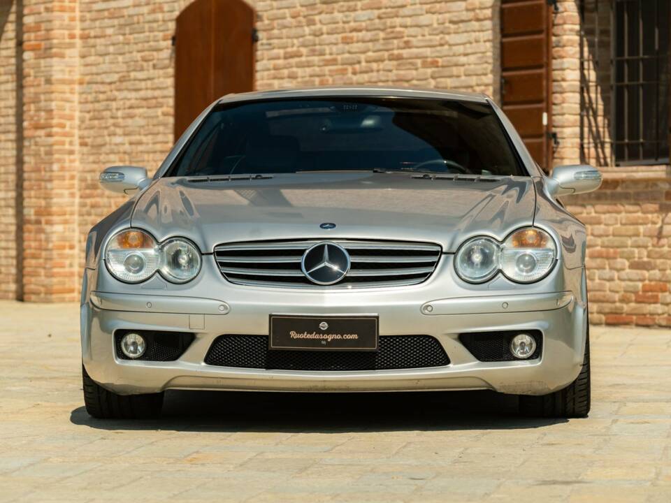 Image 3/50 de Mercedes-Benz SL 65 AMG (2005)