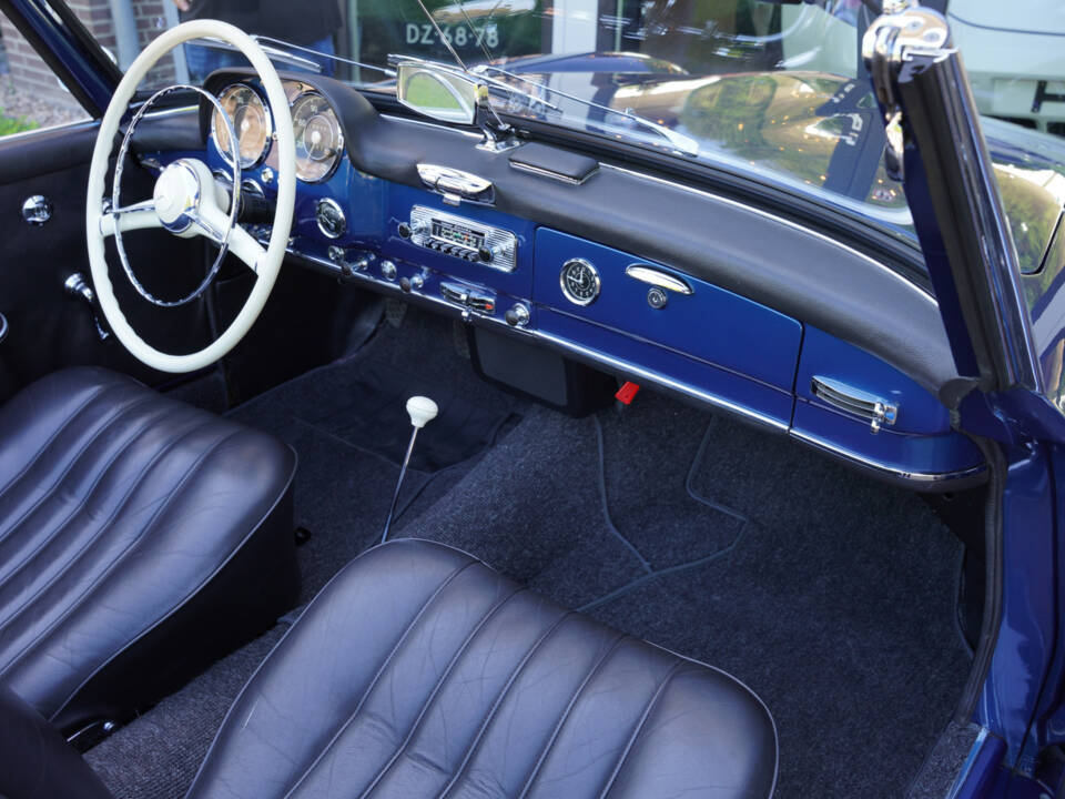 Immagine 28/50 di Mercedes-Benz 190 SL (1960)
