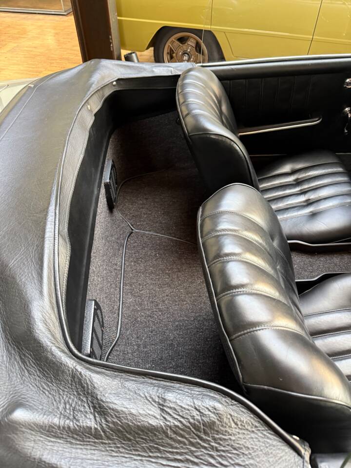 Image 13/17 of Mercedes-Benz 190 SL (1961)
