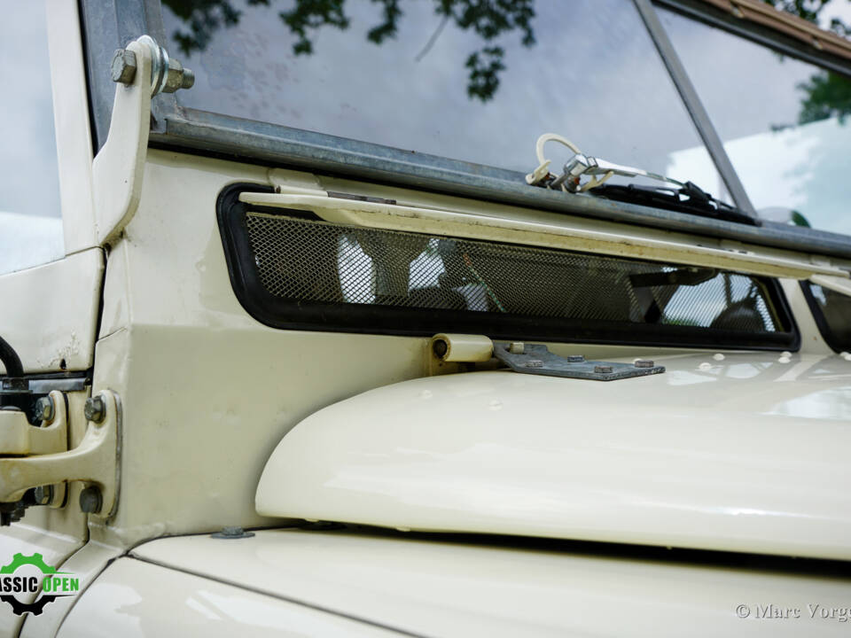 Image 31/55 of Land Rover 88 (1958)