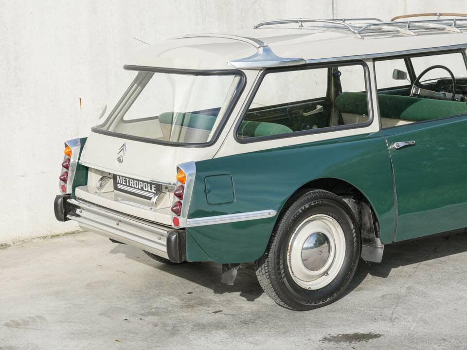 Image 38/43 of Citroën ID 19 Break (1967)