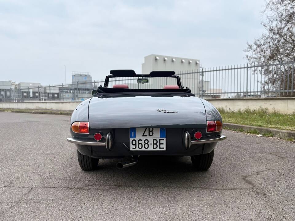 Imagen 5/32 de Alfa Romeo 1750 Spider (1970)