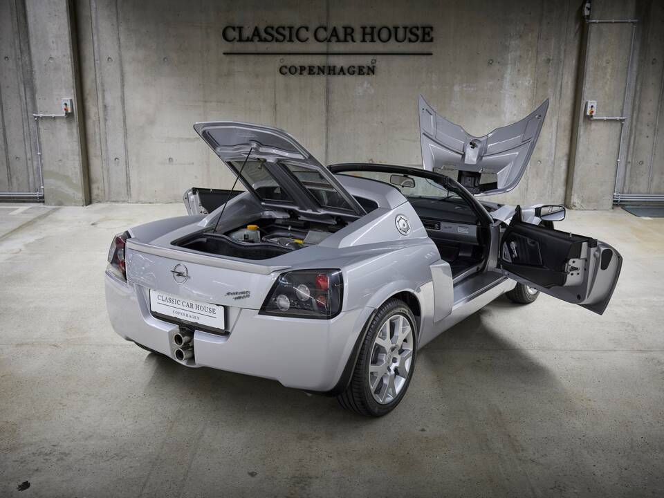 Image 28/81 of Opel Speedster 2.0 Turbo (2003)