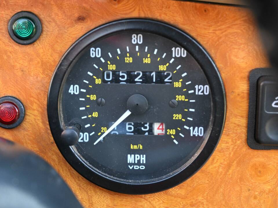 Bild 40/50 von MG RV8 (1995)