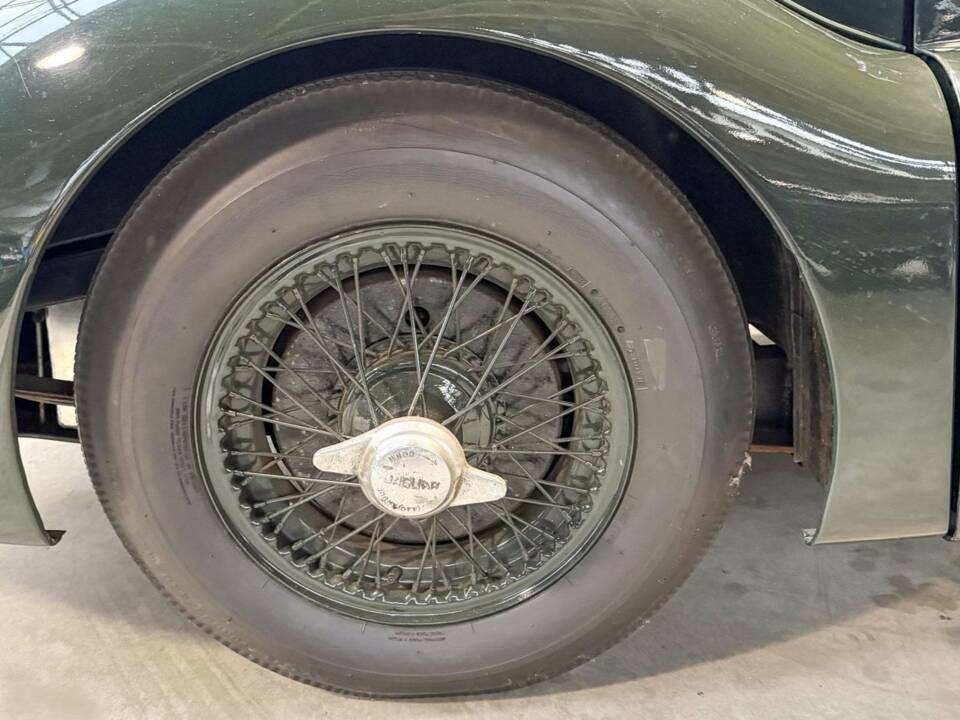 Image 20/28 of Jaguar XK 120 FHC (1953)