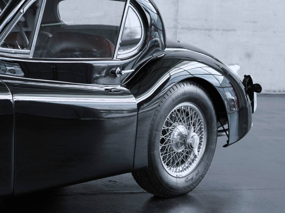 Image 36/47 de Jaguar XK 120 FHC (1954)