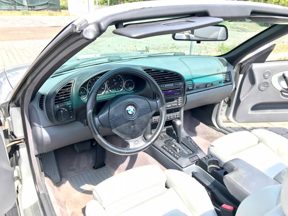 Image 20/41 of BMW M3 (1999)