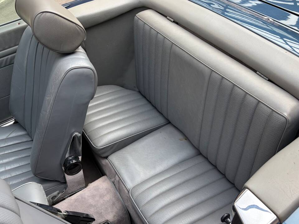 Image 65/88 of Mercedes-Benz 380 SL (1984)