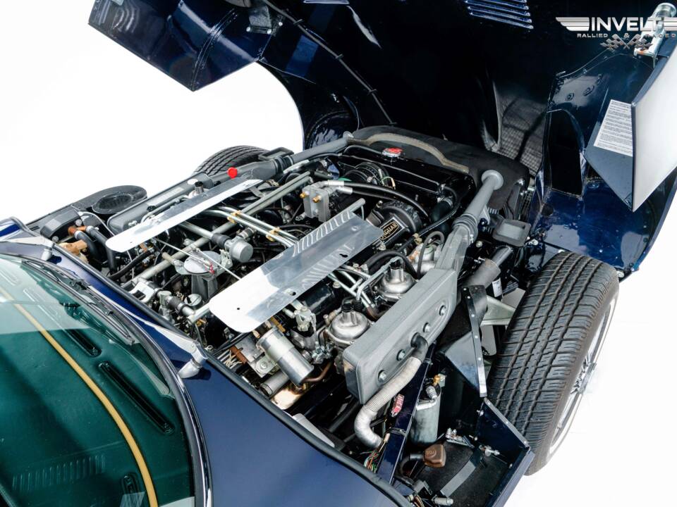 Image 14/18 de Jaguar Type E V12 (1973)