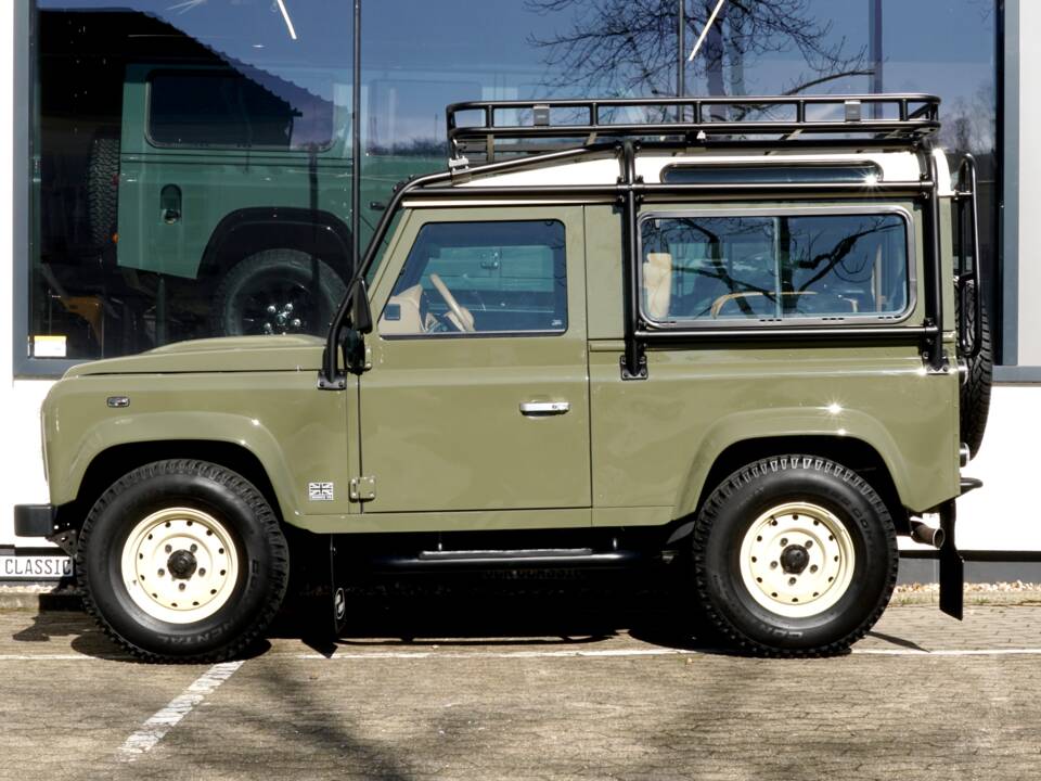 Afbeelding 5/32 van Land Rover Defender 90 Works V8 (2014)