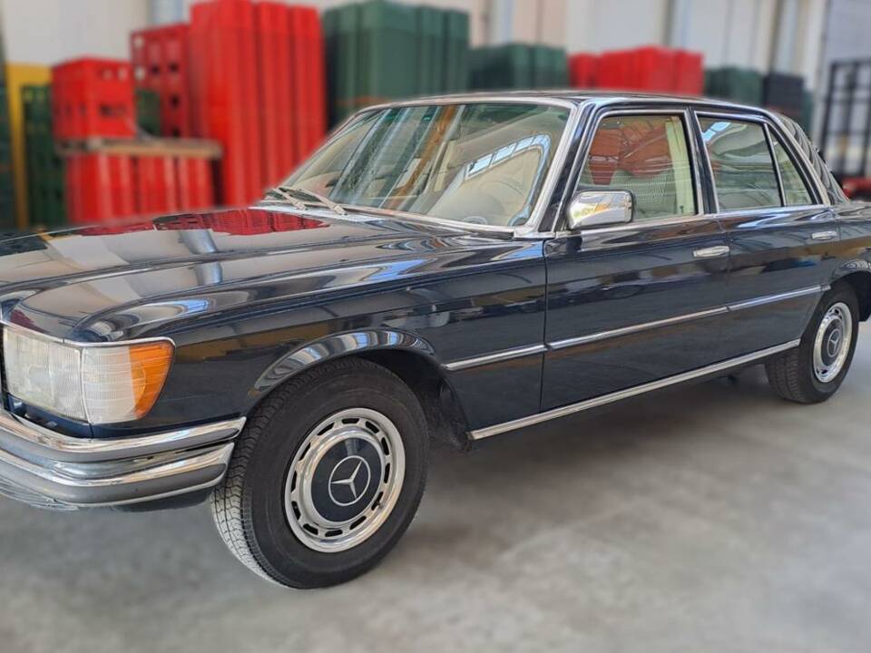 Bild 10/47 von Mercedes-Benz 280 SE (1976)