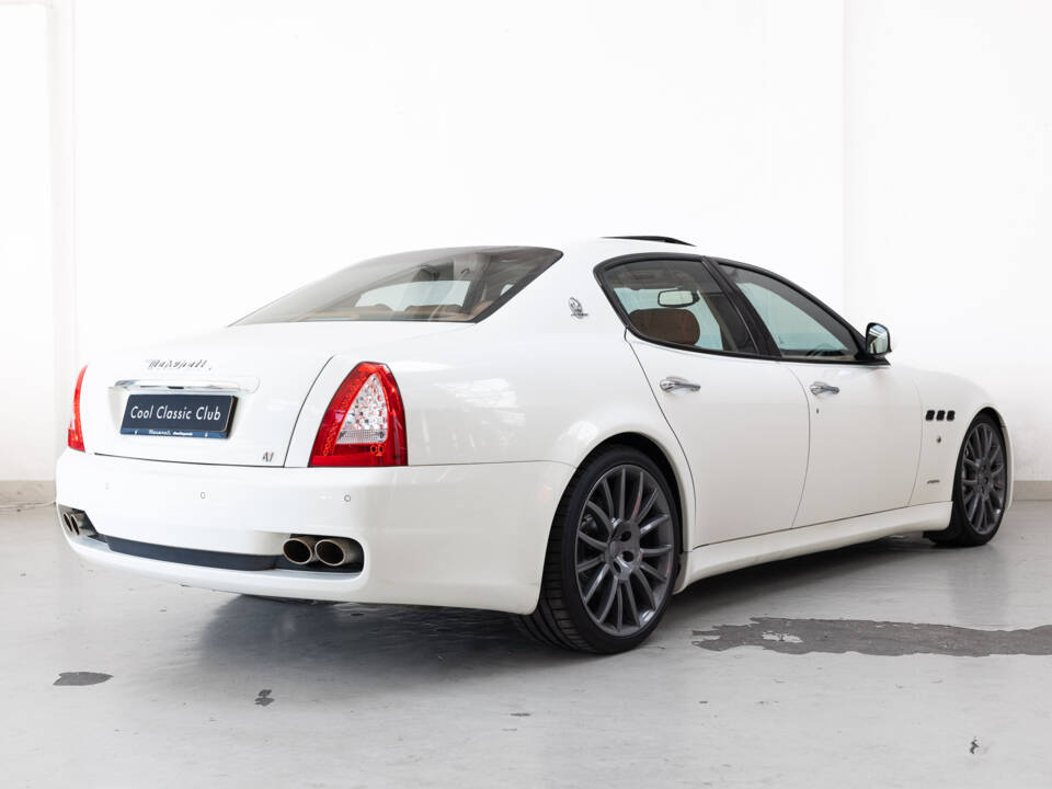Image 4/39 de Maserati Quattroporte S 4.7 (2009)