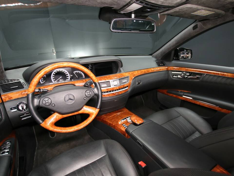 Imagen 30/78 de Mercedes-Benz S 600 L (2010)