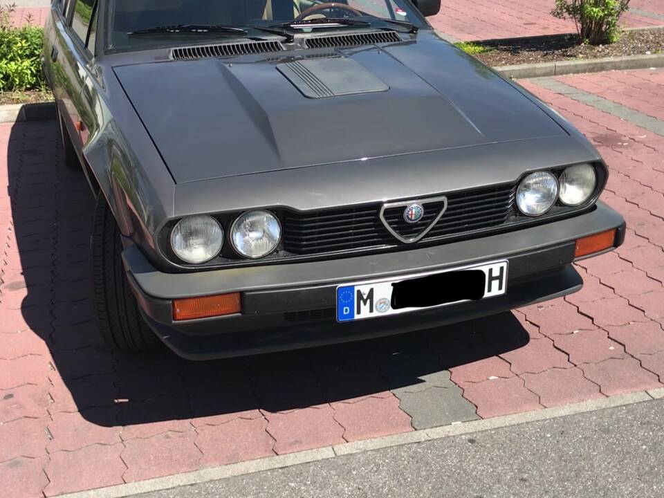 Afbeelding 5/20 van Alfa Romeo GTV 6 2.5 (1981)