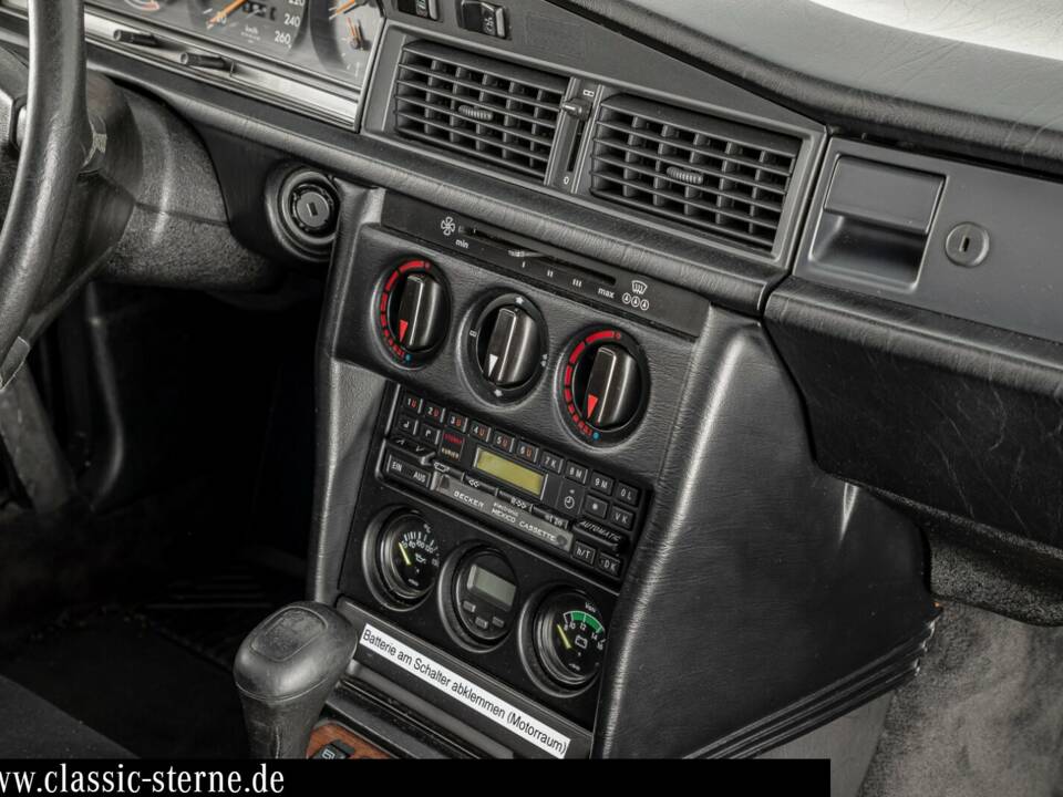 Image 15/15 of Mercedes-Benz 190 E 2.3-16 &quot;Schurti&quot; (1984)