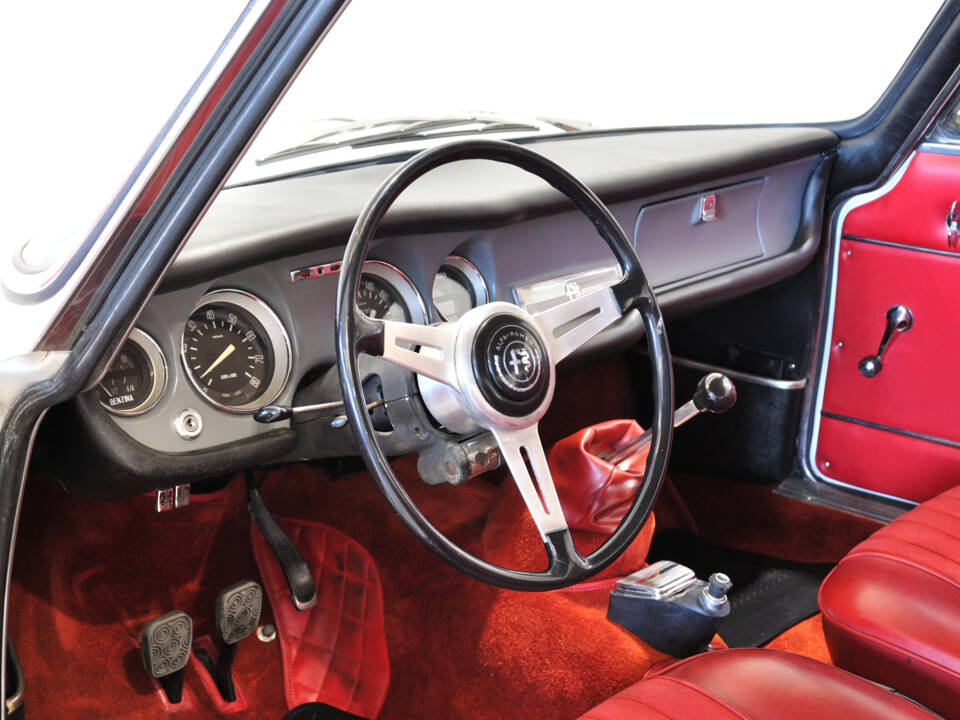 Immagine 19/30 di Alfa Romeo Giulia 1600 Sprint GT (1964)