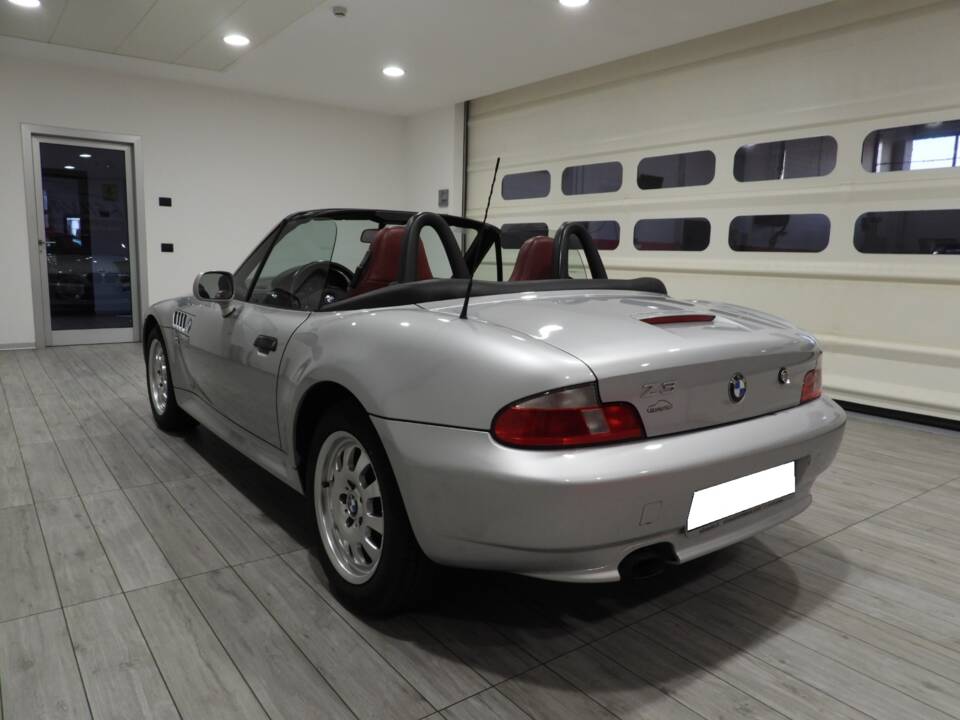 Bild 3/15 von BMW Z3 1.9i (2000)