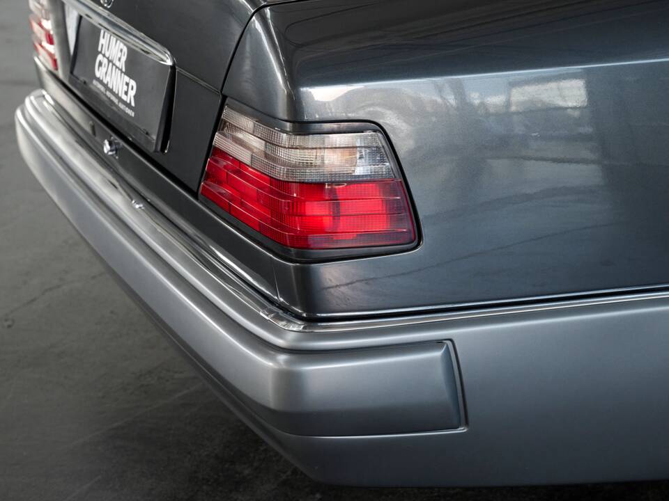 Bild 29/50 von Mercedes-Benz E 500 (1993)