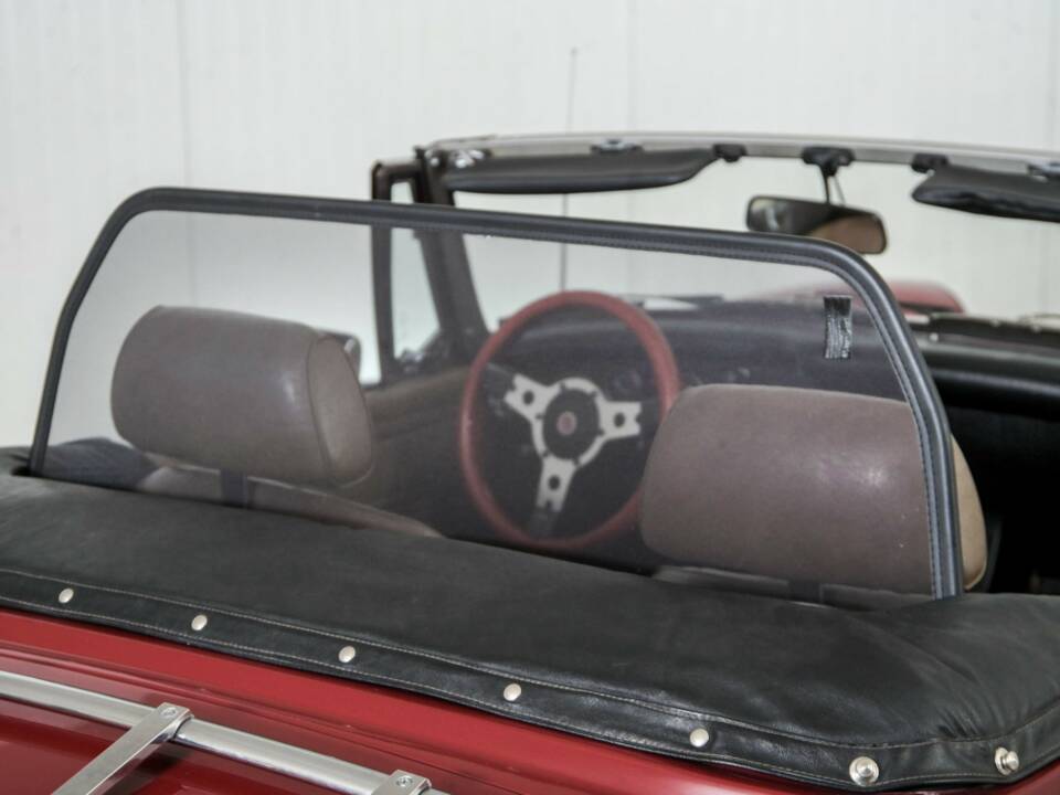 Image 36/50 de MG Midget 1500 (1979)