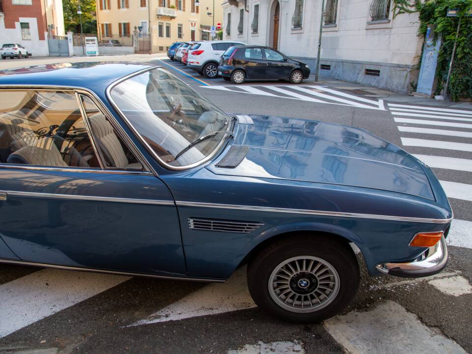 Image 7/56 of BMW 2800 CS (1969)