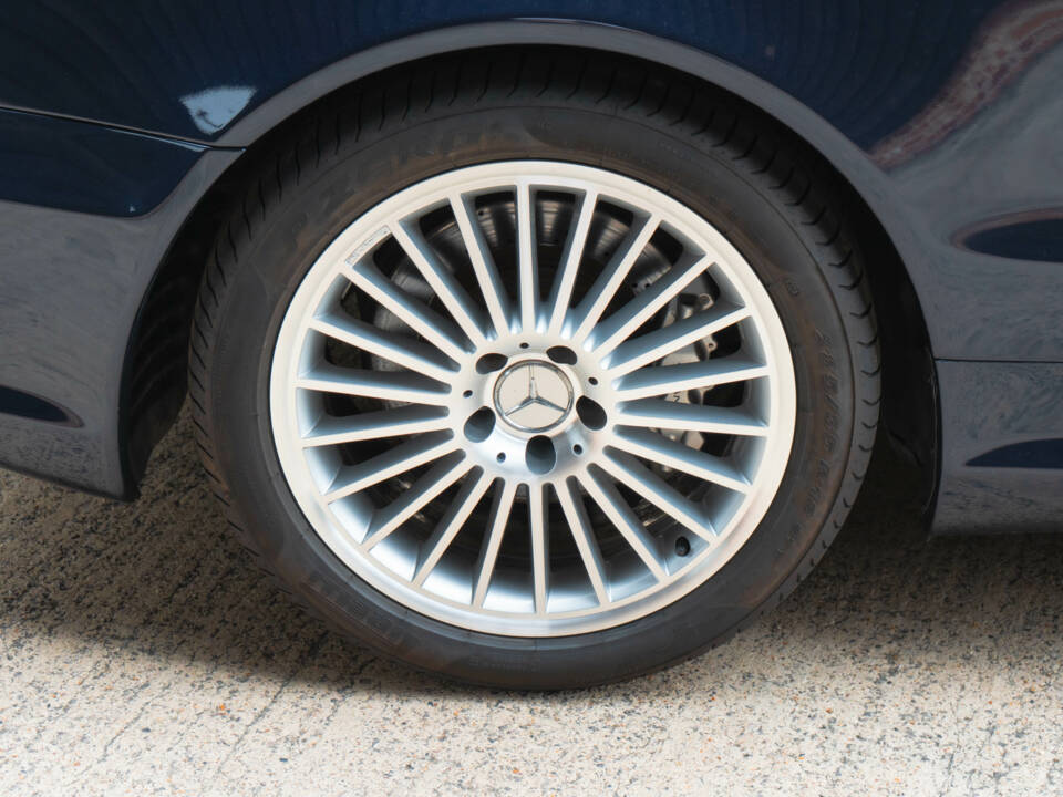 Bild 17/50 von Mercedes-Benz SL 55 AMG (2004)