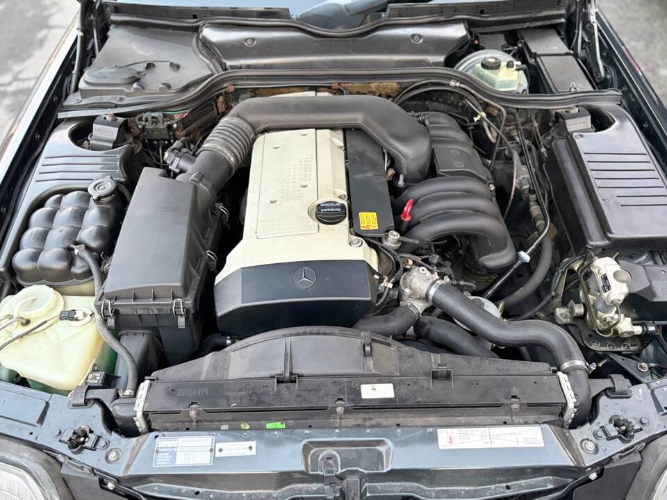 Image 10/14 of Mercedes-Benz SL 280 (1994)