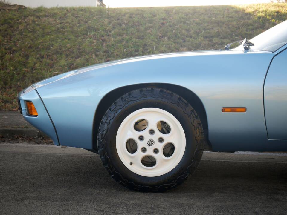 Immagine 7/31 di Porsche 928 (1978)