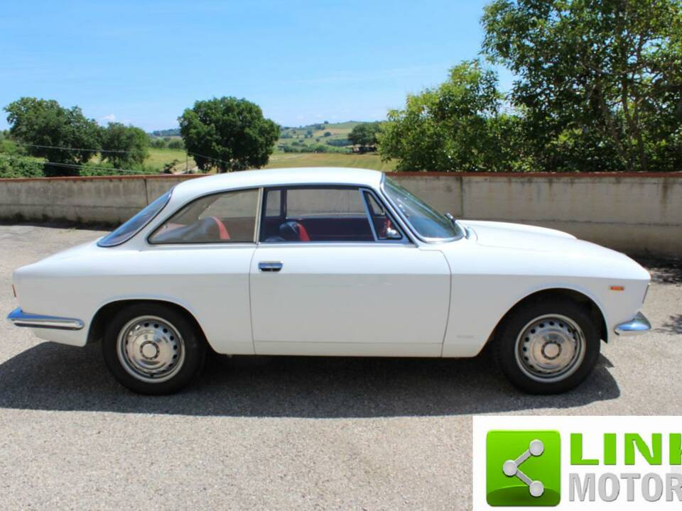 Immagine 4/10 di Alfa Romeo Giulia 1600 Sprint GT (1965)