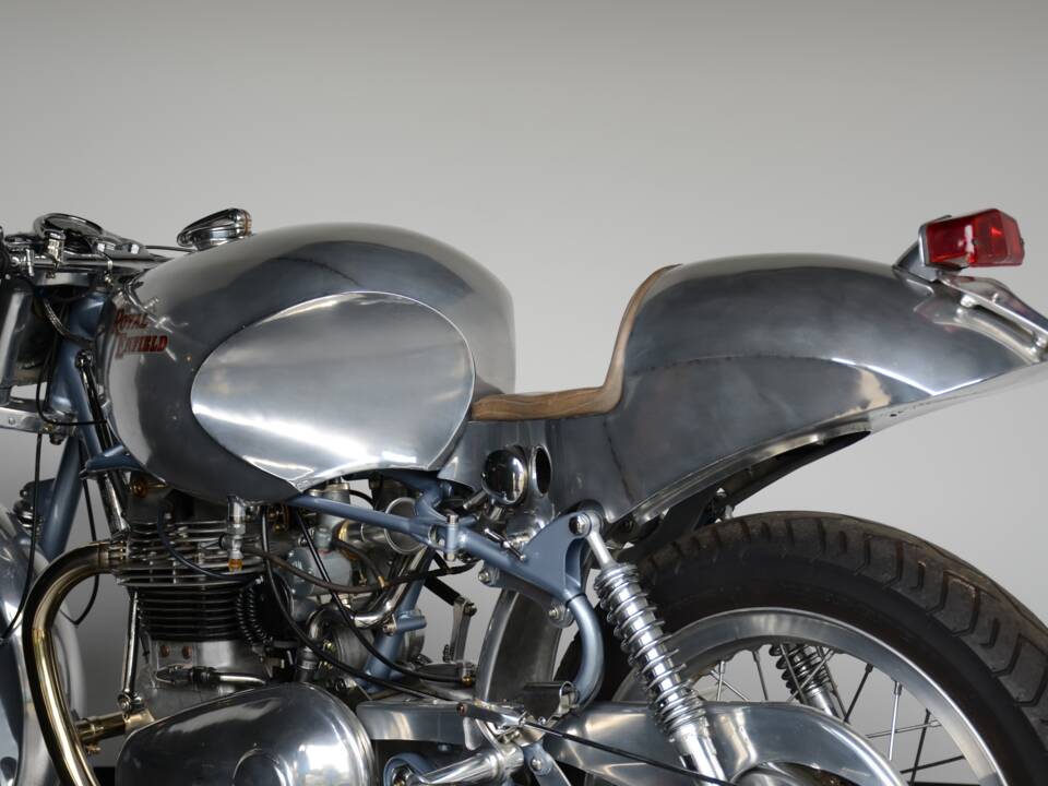 Image 31/42 of Royal Enfield 700 Silver Shotgun (1955)