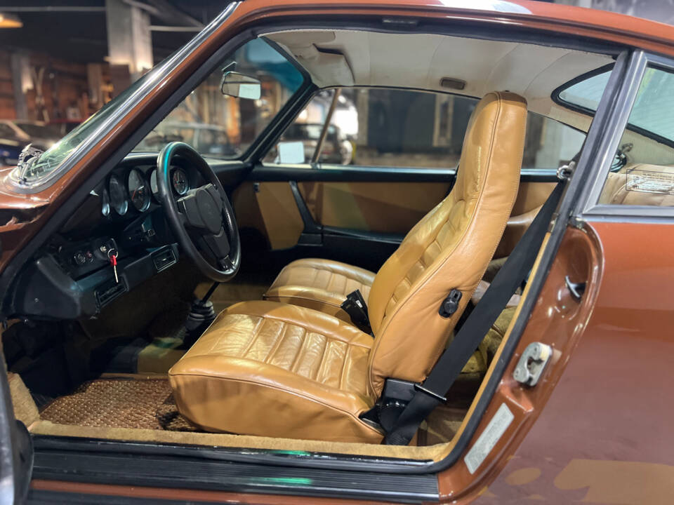 Image 18/75 of Porsche 911 Carrera 2.7 (1973)