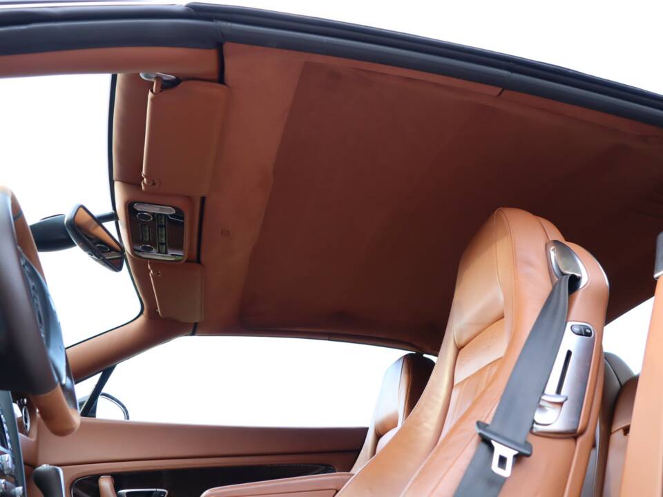 Image 13/50 of Bentley Continental GTC (2007)