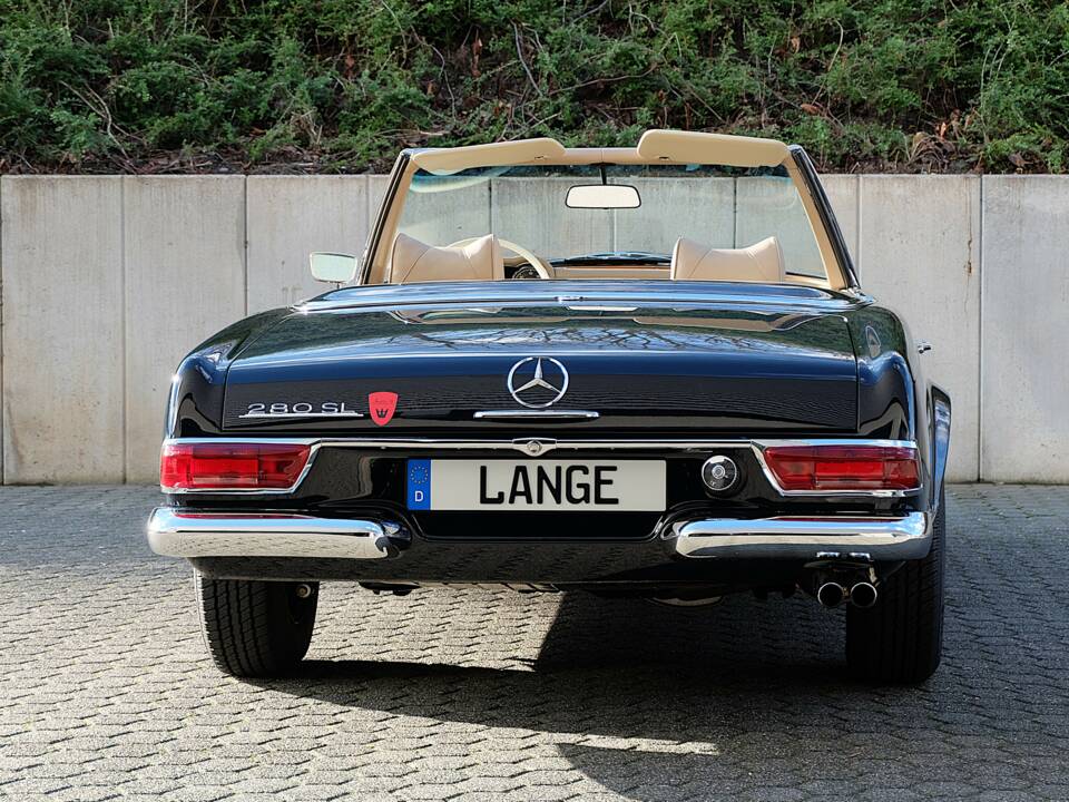 Immagine 6/66 di Mercedes-Benz 280 SL (1969)