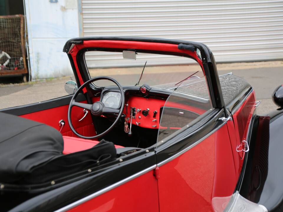 Immagine 44/45 di Citroën Traction Avant 11 BL (1952)