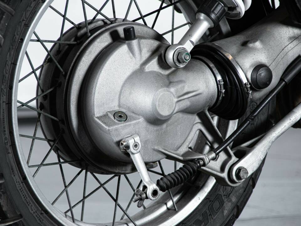 Image 21/50 de BMW R 80 GS (1989)