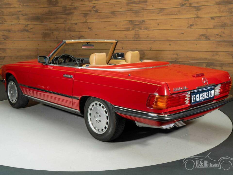 Bild 12/19 von Mercedes-Benz 560 SL (1988)
