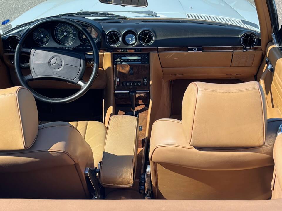 Image 10/16 of Mercedes-Benz 560 SL (1987)