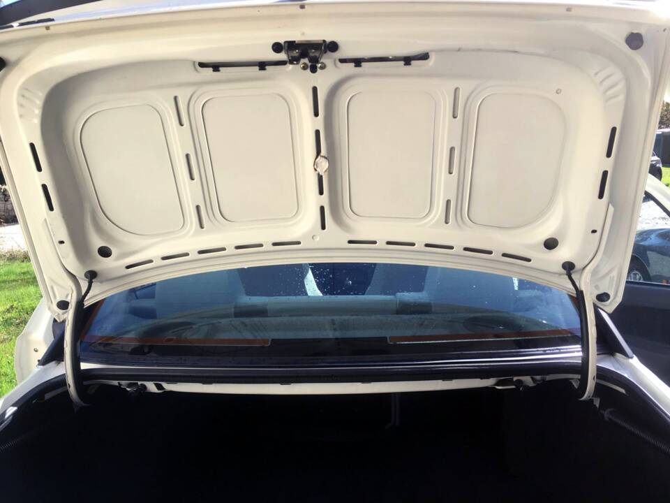 Image 25/33 of Ford Sierra 2.0i Cosworth (1988)