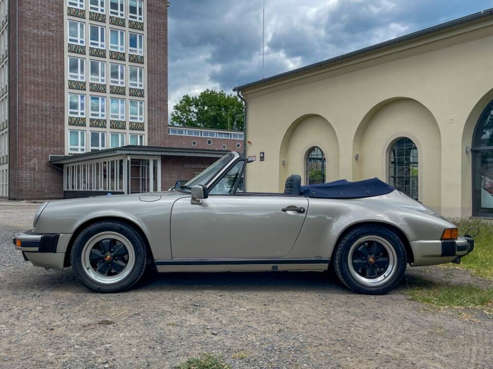 Imagen 3/31 de Porsche 911 Carrera 3.2 (1984)