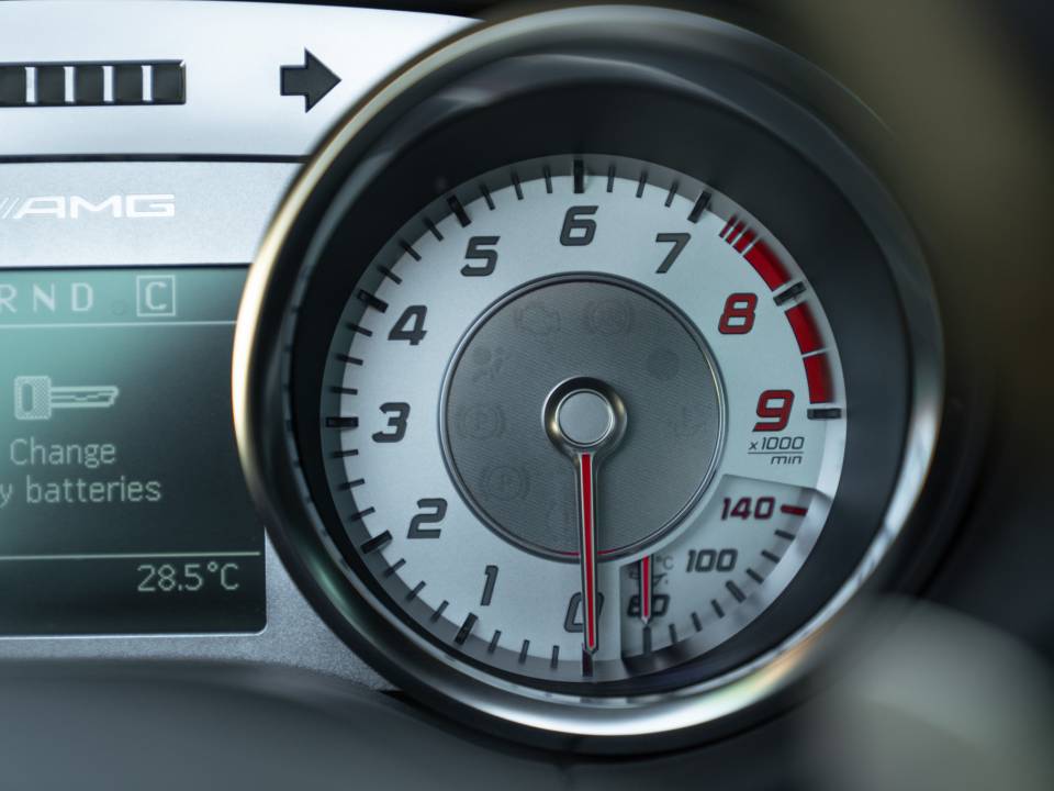 Afbeelding 44/50 van Mercedes-Benz SLS AMG (2014)