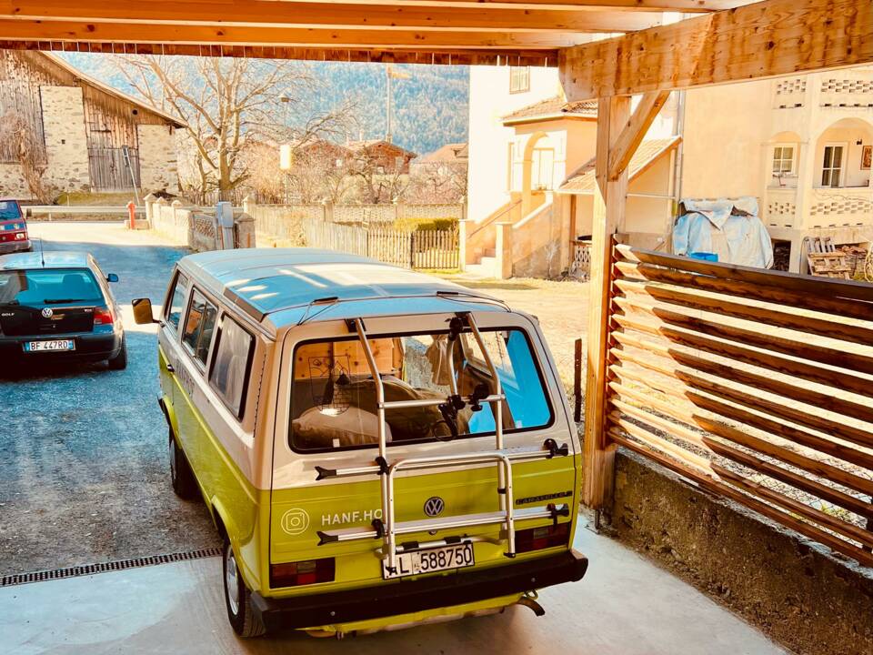 Immagine 2/11 di Volkswagen T3 Caravelle D 1.7 (1987)