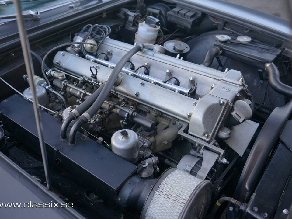 Bild 9/22 von Aston Martin DBS (1972)