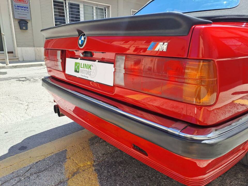 Immagine 30/50 di BMW 320i (1989)
