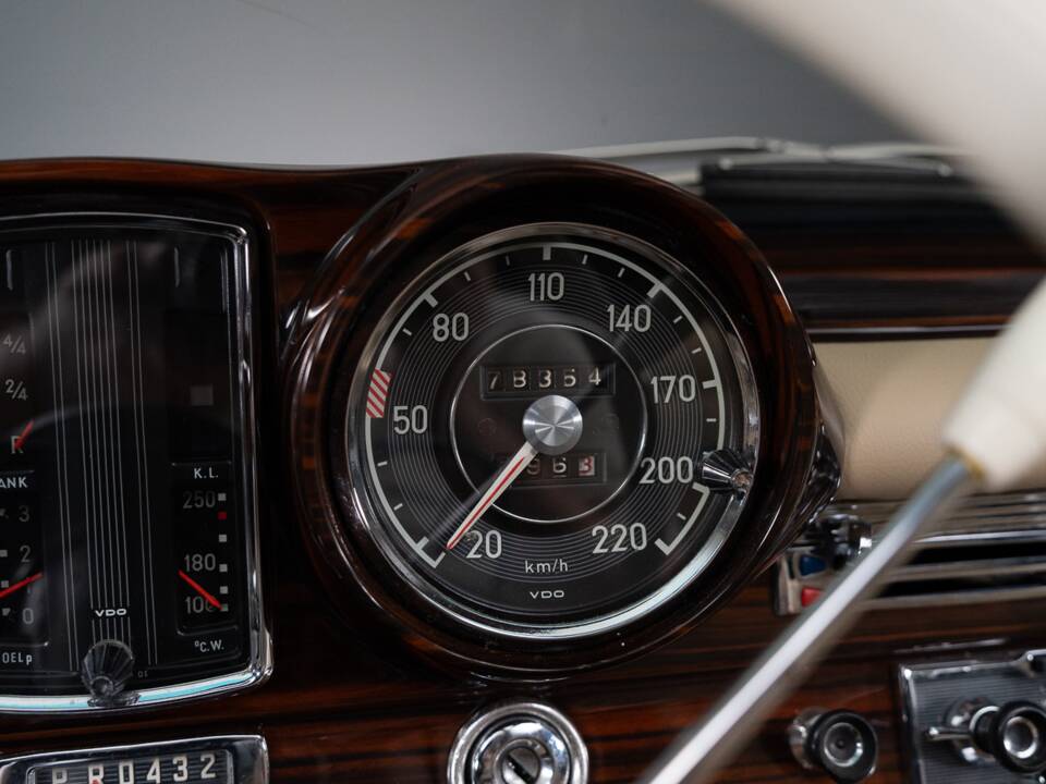Bild 28/34 von Mercedes-Benz 250 SE (1966)