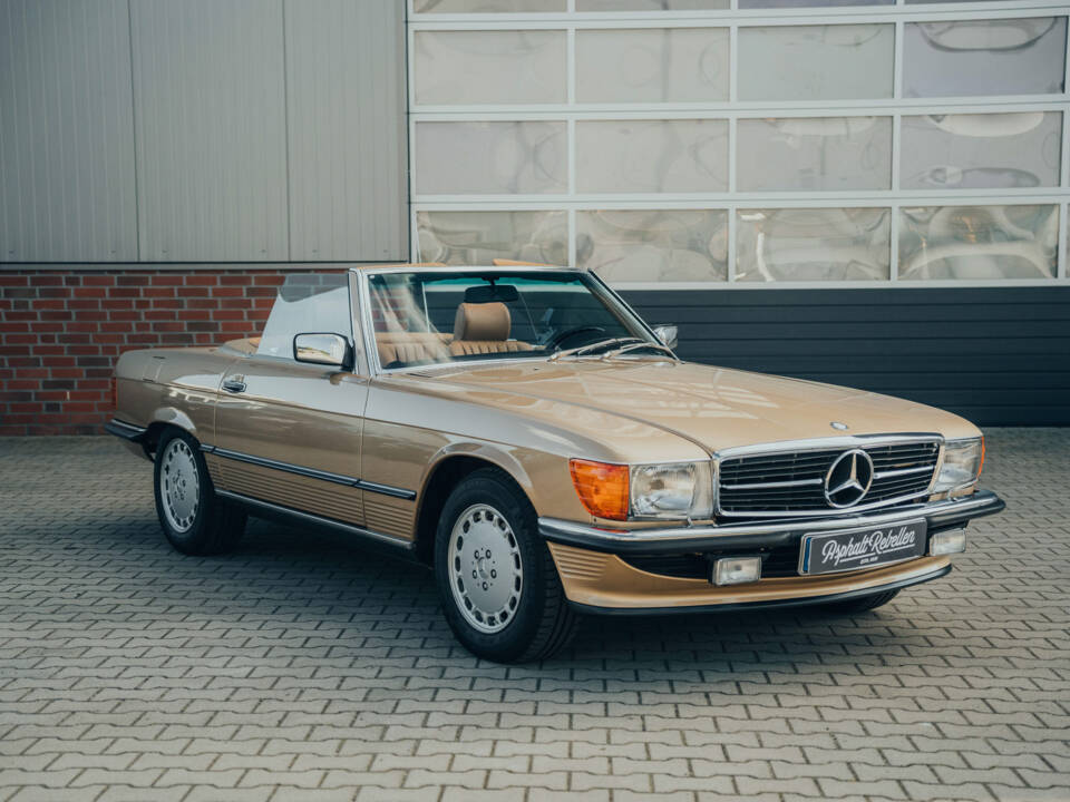 Image 3/99 of Mercedes-Benz 300 SL (1985)