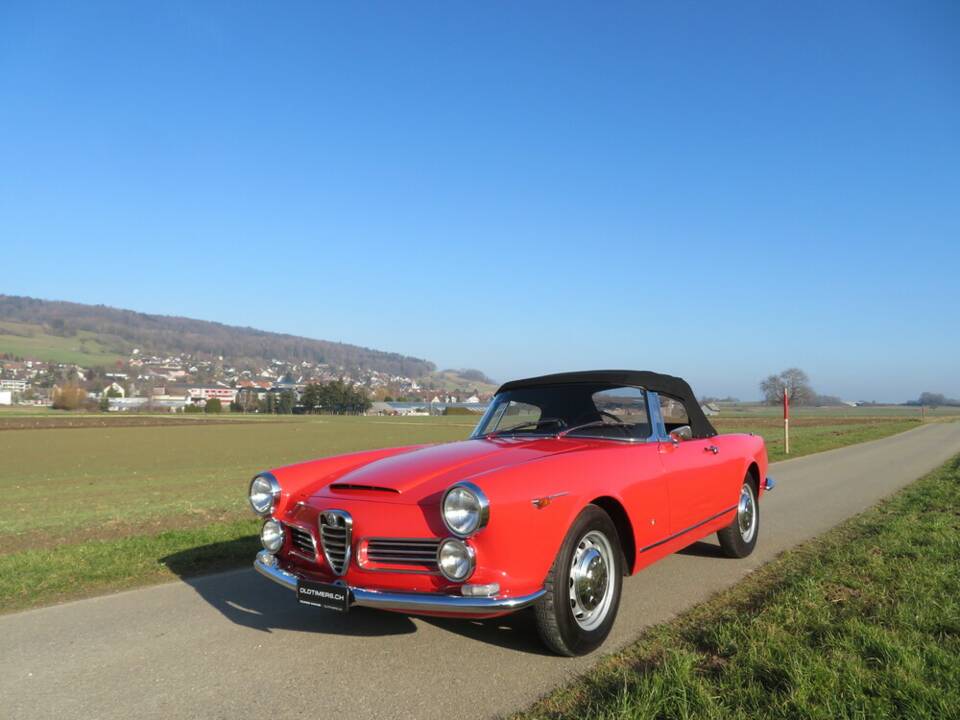 Image 5/23 of Alfa Romeo 2600 Spider (1966)