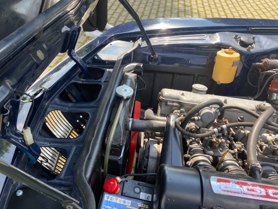 Image 35/79 of BMW 2000 CS (1969)