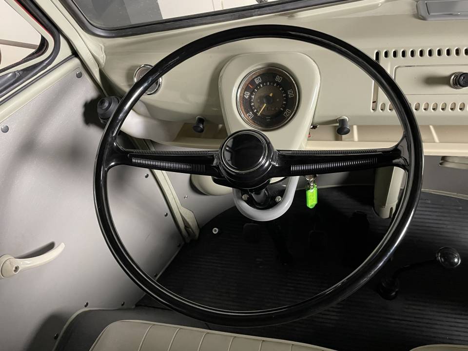 Image 16/24 de Volkswagen T1 panel van (1967)