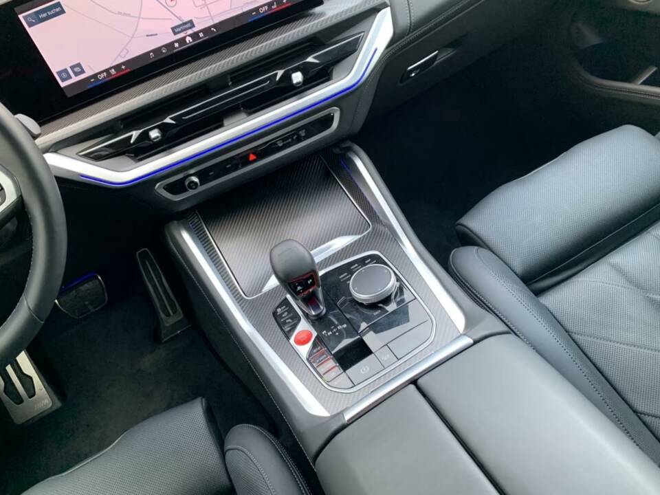 Immagine 9/10 di BMW XM 50e (2024)