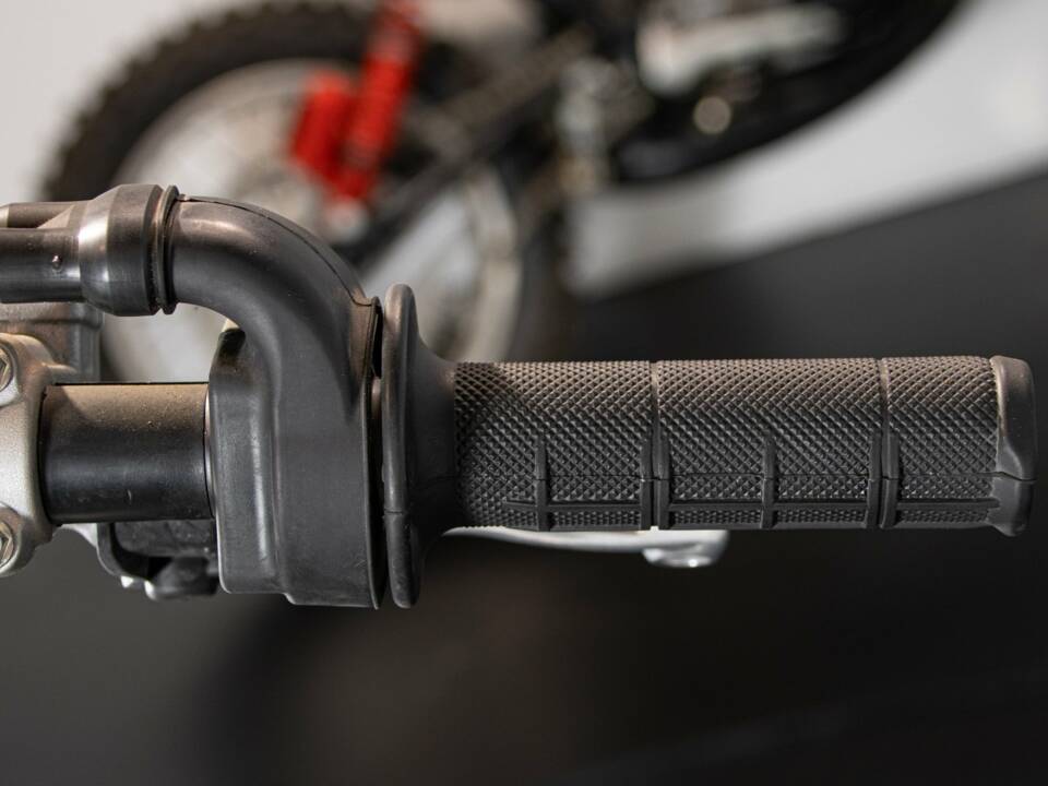Image 46/50 de Yamaha DUMMY (2008)